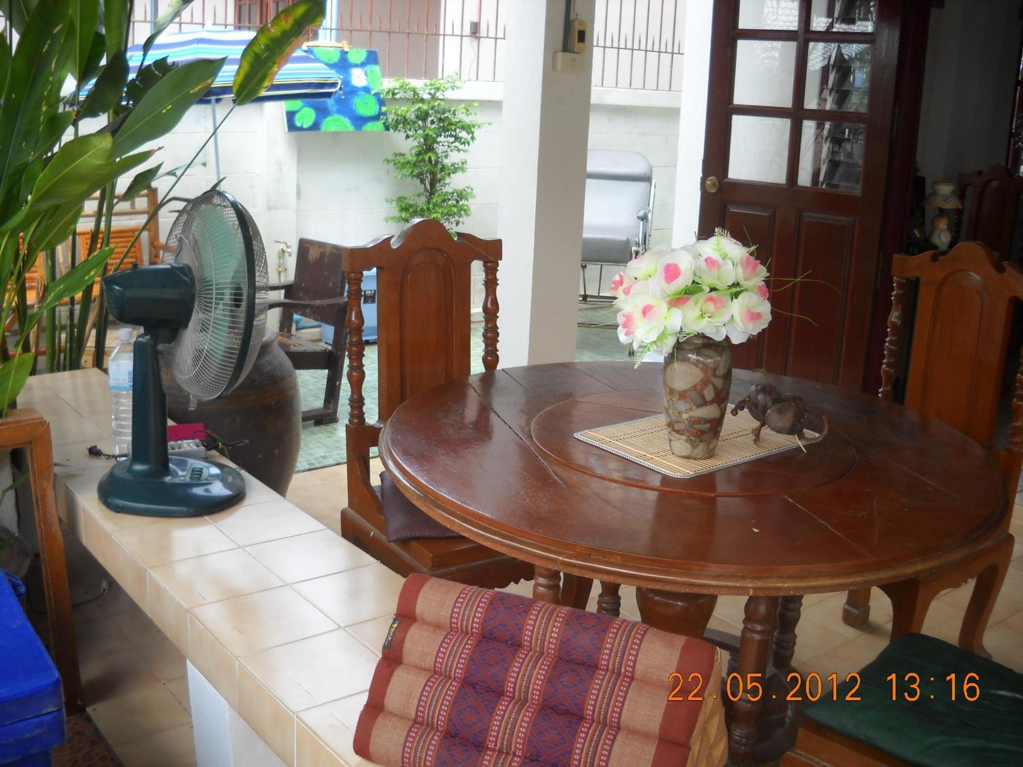 Srikrung Guesthouse Αγιουτάγια Εξωτερικό φωτογραφία